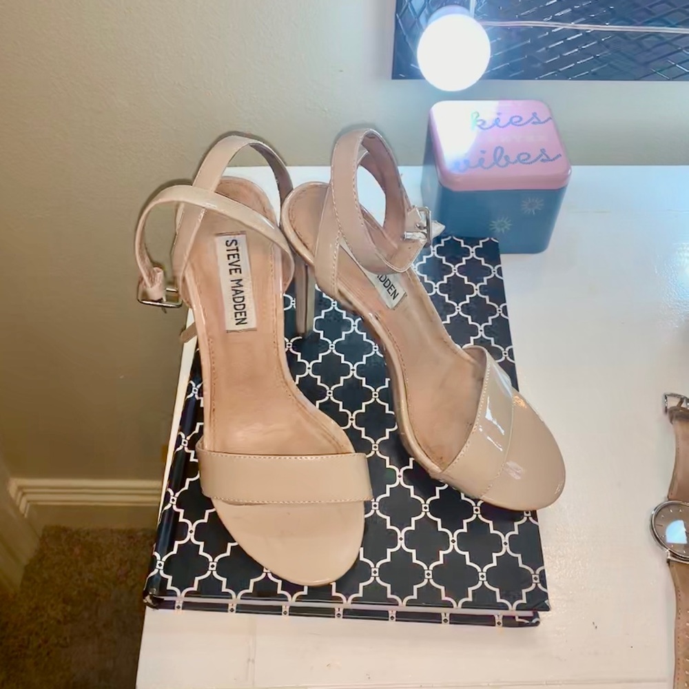 Nude Steve Madden heels